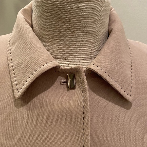 Tahari Womens Tan Blazer w Silver Buttons & Brown Contrast Stitching / Size 6 - Picture 8 of 15